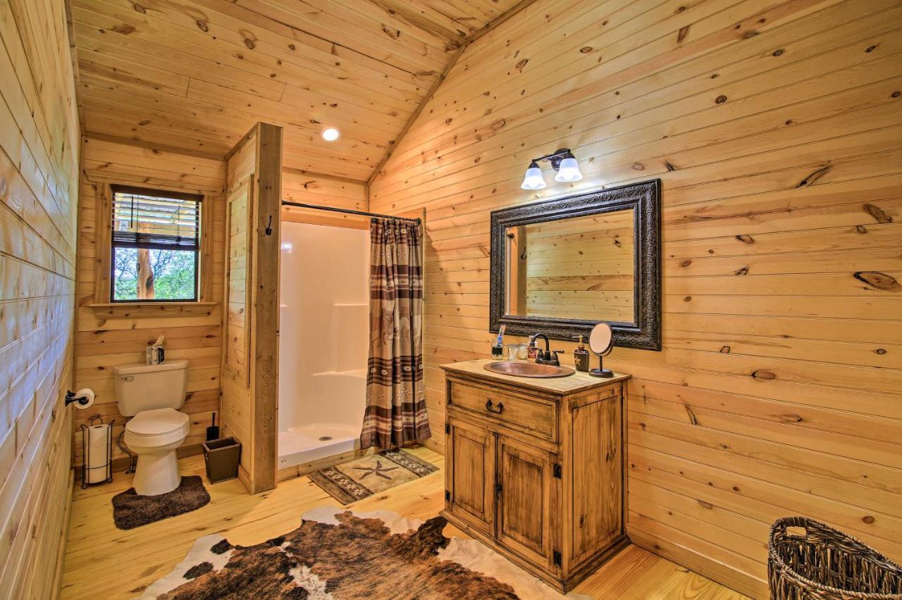 Rustic-Chic Country Cabin - 10 Mi To Main Street! Fredericksburg Eksteriør billede