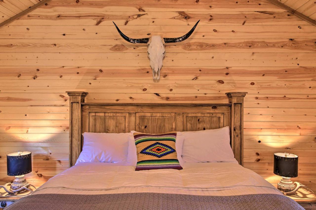 Rustic-Chic Country Cabin - 10 Mi To Main Street! Fredericksburg Eksteriør billede