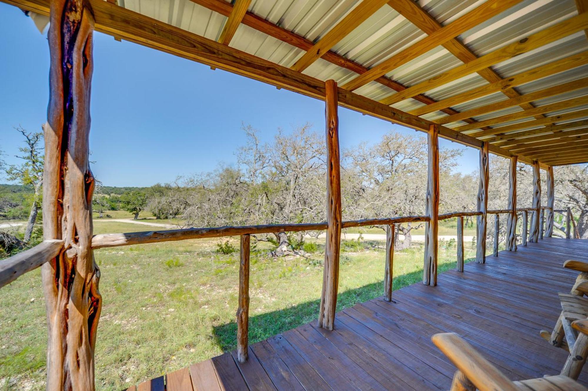 Rustic-Chic Country Cabin - 10 Mi To Main Street! Fredericksburg Eksteriør billede